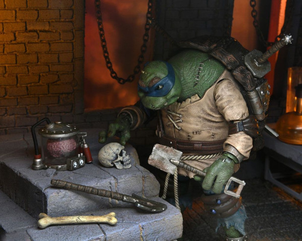 Universal Monsters x Teenage Mutant Ninja Turtles Action Figure Ultimate Leonardo as The Hunchback 1 5
