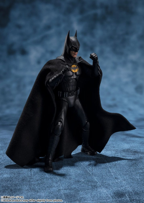 The Flash S.H. Figuarts Action Figure Batman 15 cm 3