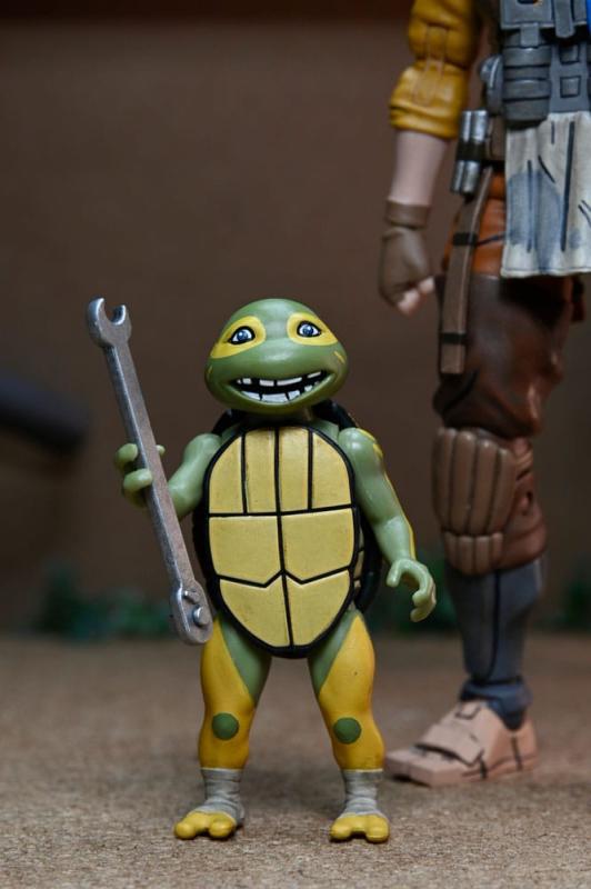 Teenage Mutant Ninja Turtles (The Last Ronin The Lost Years) Action Figure Grammy April with Baby Yi 12